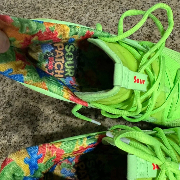 Under Armour M9.5/W11 Officially Unveil the Curry 7 “Sour Patch Kids” Like New - Picture 8 of 10